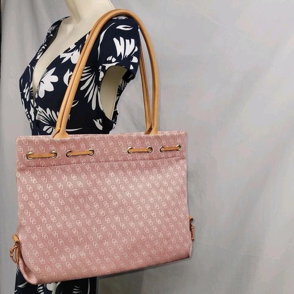 Dooney & Bourke Signature Tulip Tassel Tote DB Monogram Brown - Picture 2 of 8